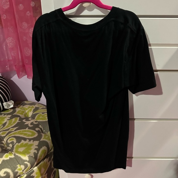 Evan Peters Tshirt - Picture 2 of 3